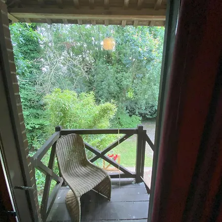 Feriehus Charming Normandy House With Sauna, Apple Orchard, Short Walk To The